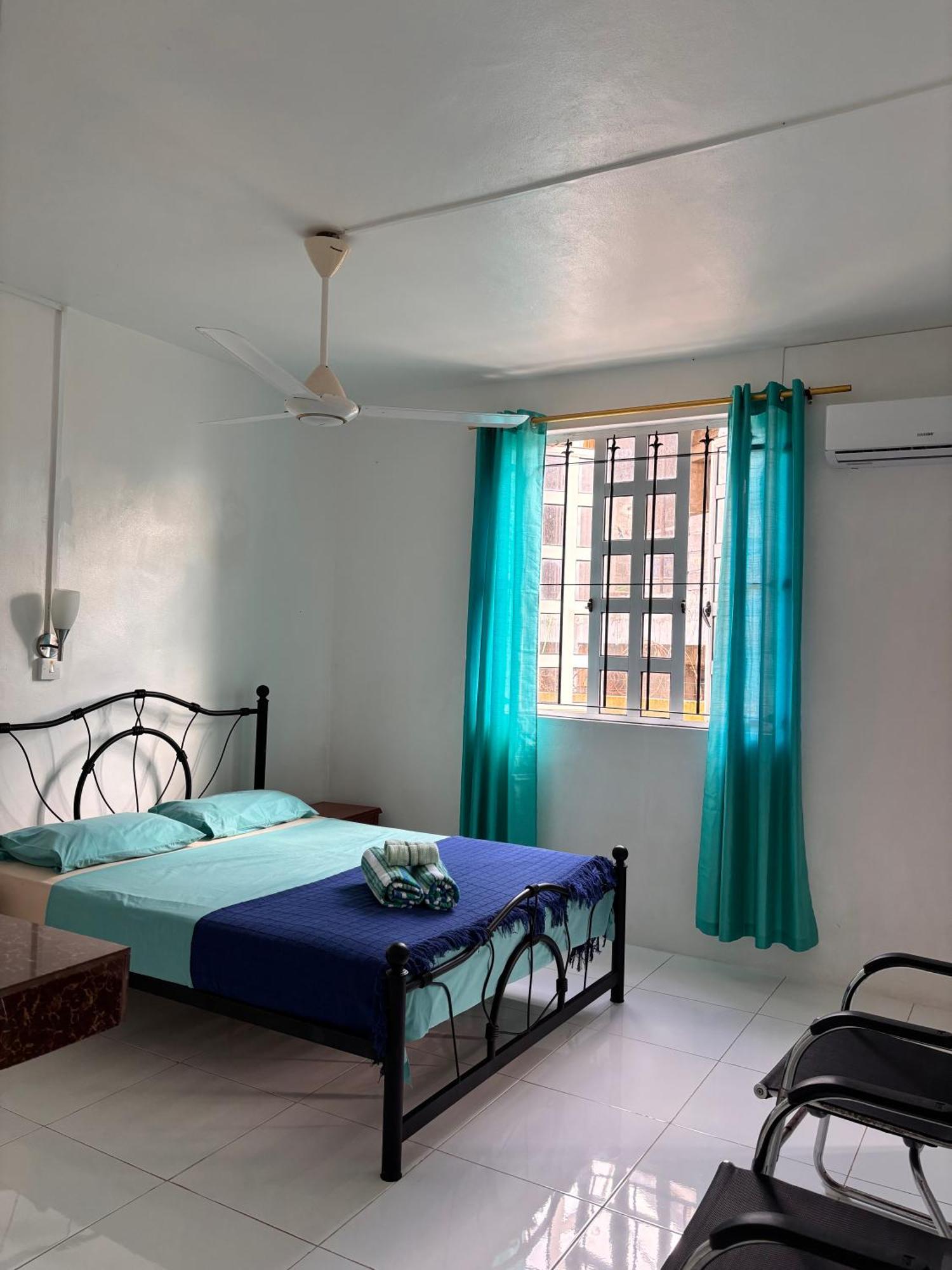 Bed & Breakfast De La Playa *